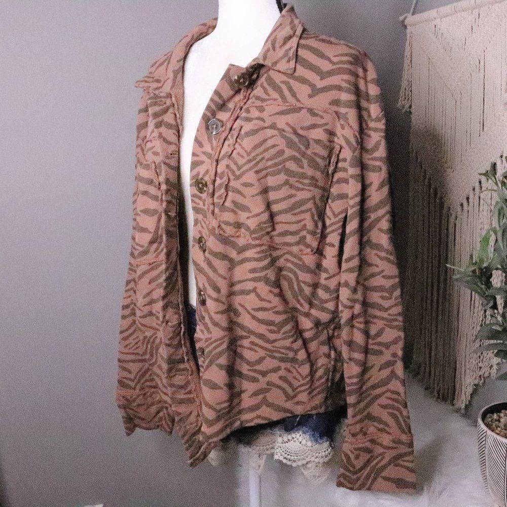 Kensie Jeans | Leopard Print Shacket Medium Cotton